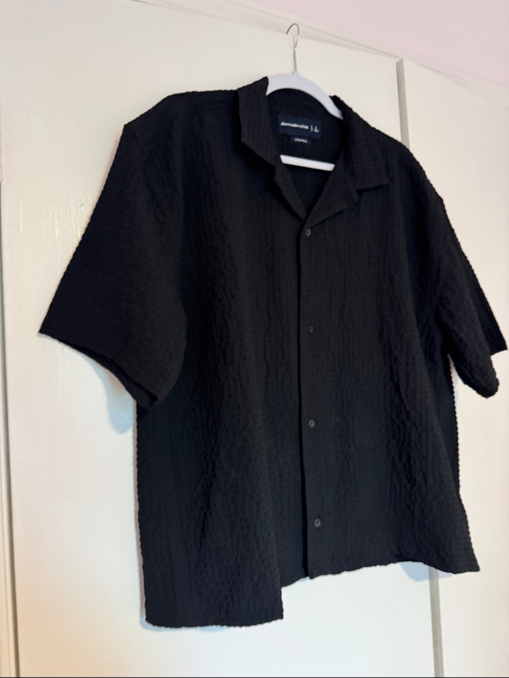 Men’s Camp Collar Cropped Textured Shirt, Black, L